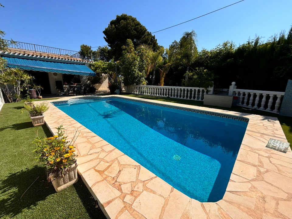 Villa i Alfaz del Pi, Alicante - foto 1