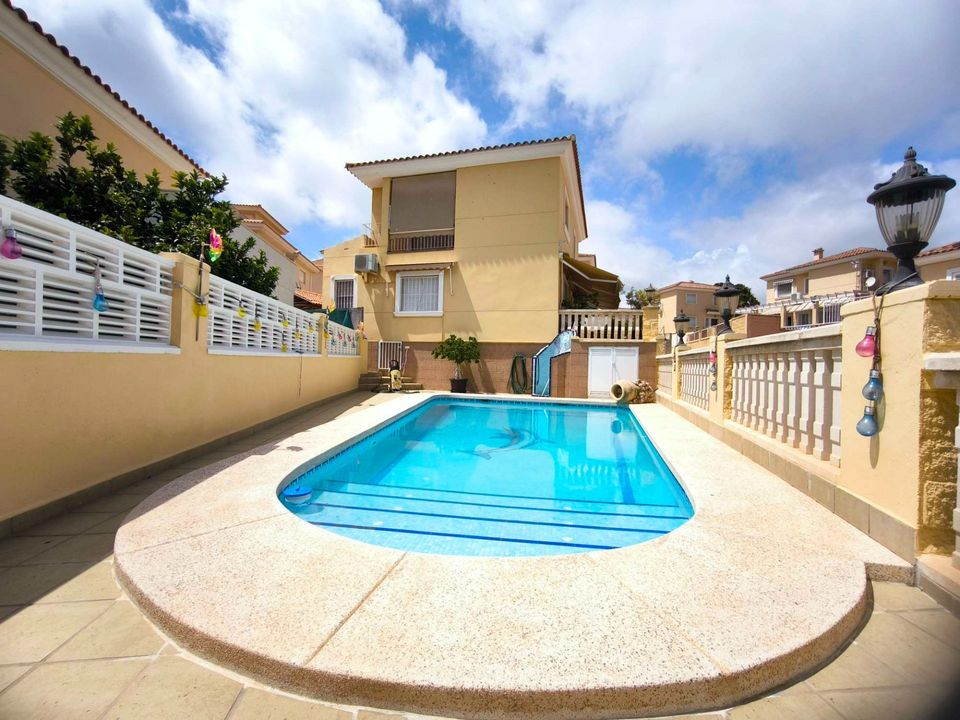 Villa i La Nucia, Alicante - foto 1