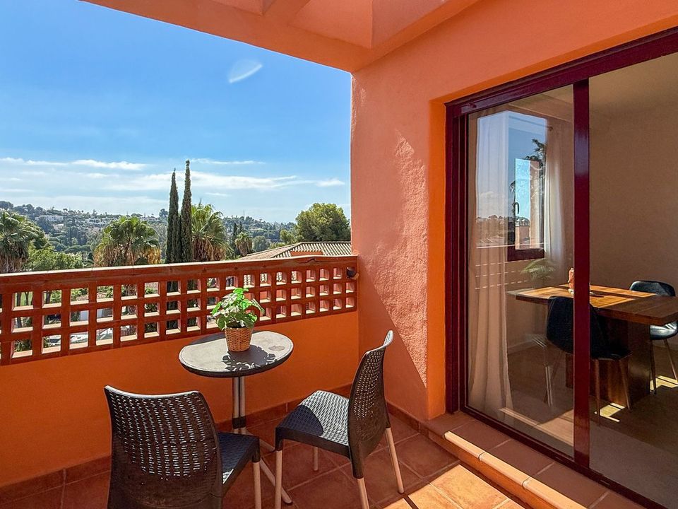 Leilighet i El Paraiso, Malaga - bilde 2