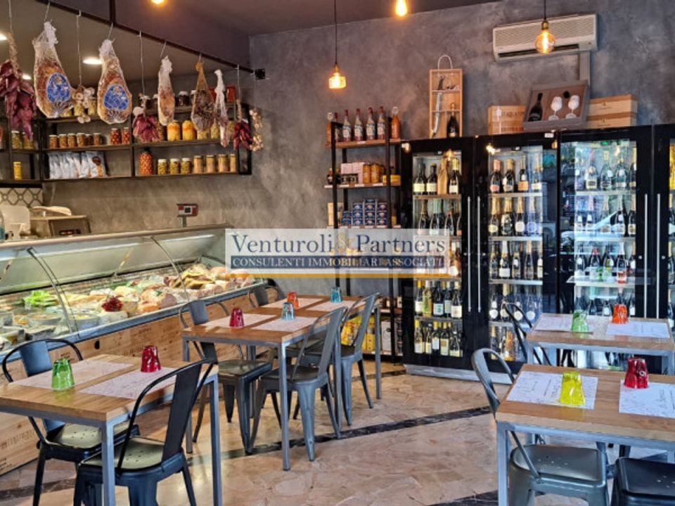 Erhvervsejendom i Lonato del Garda, Brescia - foto 1