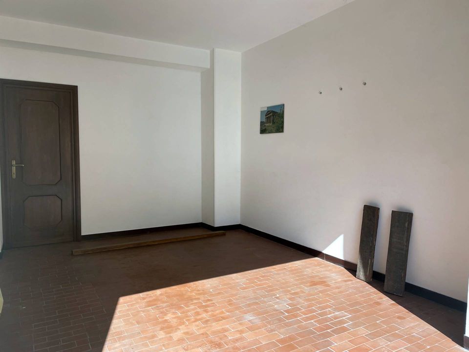 Parkeringsplads i Cairo Montenotte, Savona - foto 3