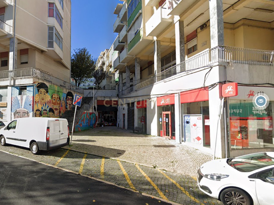 Erhvervsejendom i Santa Iria de Azoia, Lisbon - foto 2