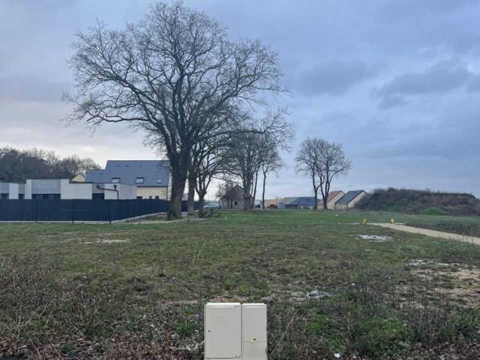Land in La Flèche, Sarthe - photo 1