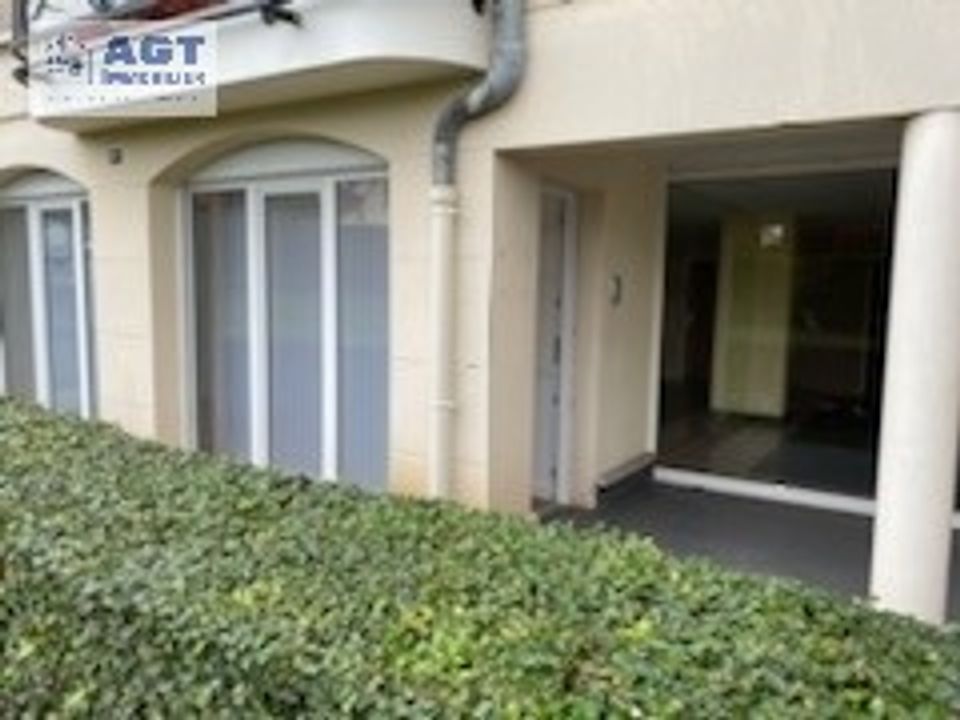 Erhvervsejendom i Beauvais, Oise - foto 2