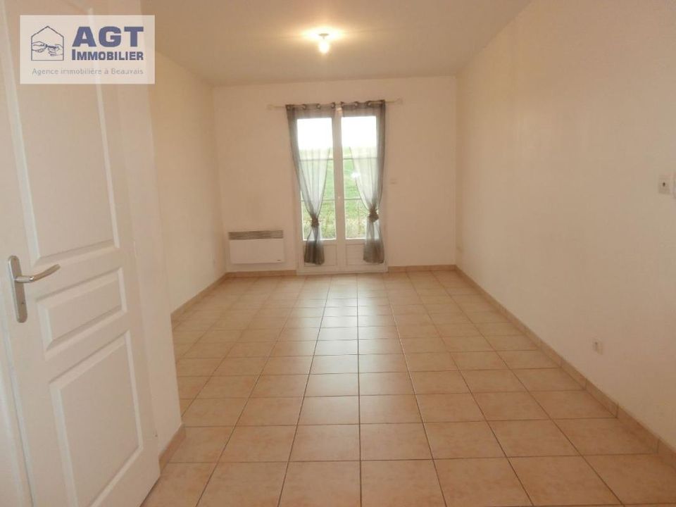 Apartment in Milly-sur-Therain, Oise - photo 3