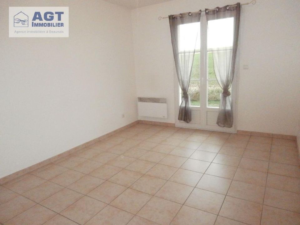 Apartment in Milly-sur-Therain, Oise - photo 4
