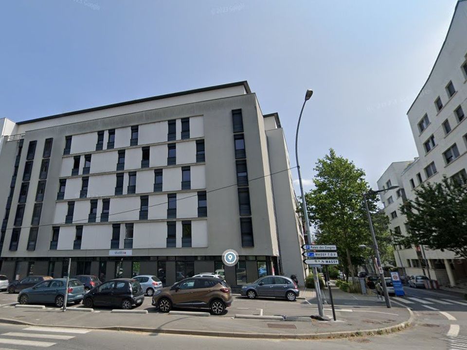 Erhvervsejendom i Massy, Essonne - foto 1