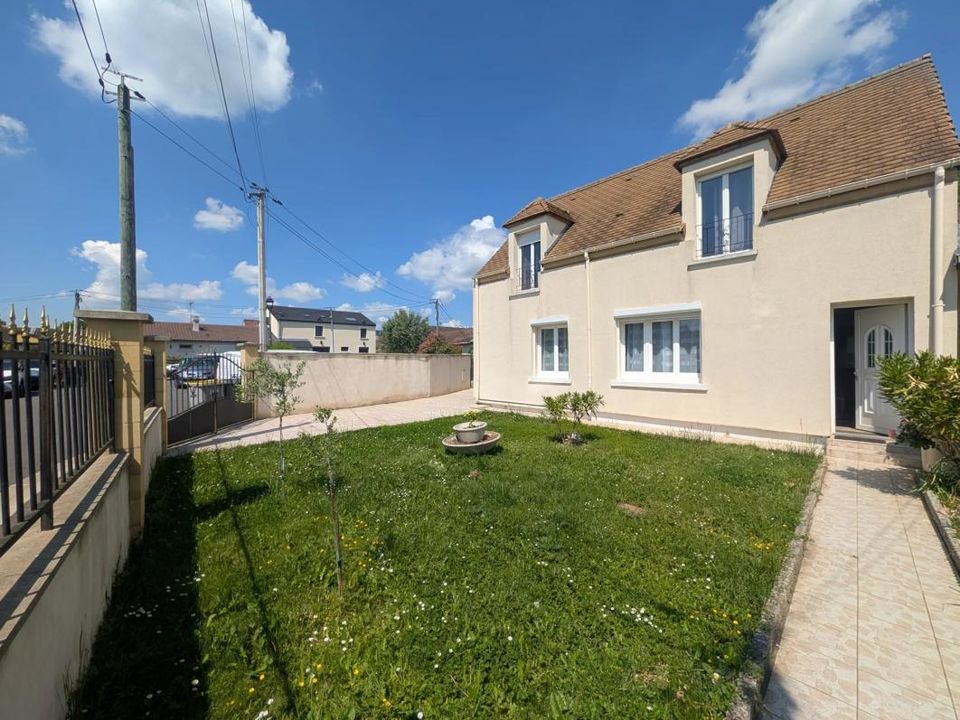 Villa i Les Clayes-Sous-Bois, Yvelines - foto 1