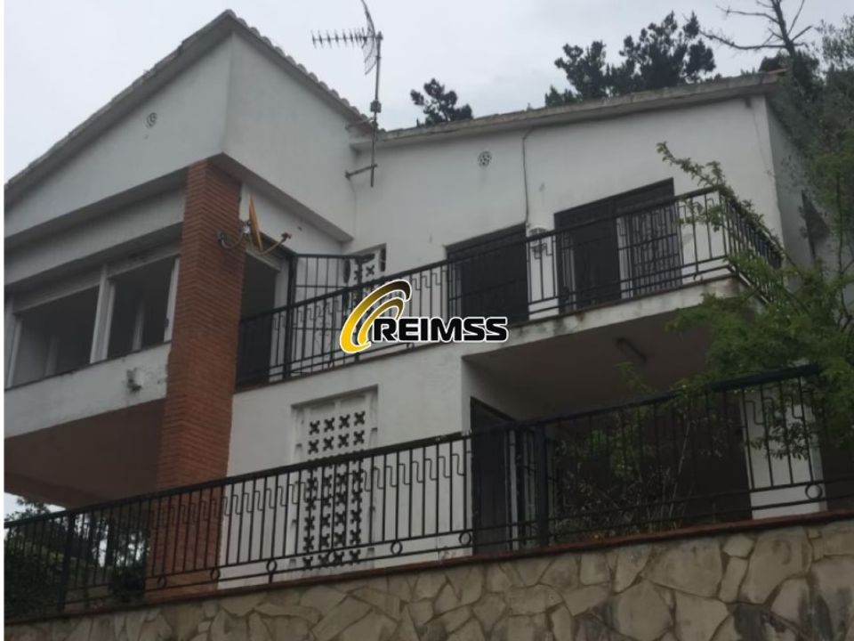 Villa i Vidreres, Gerona - foto 1