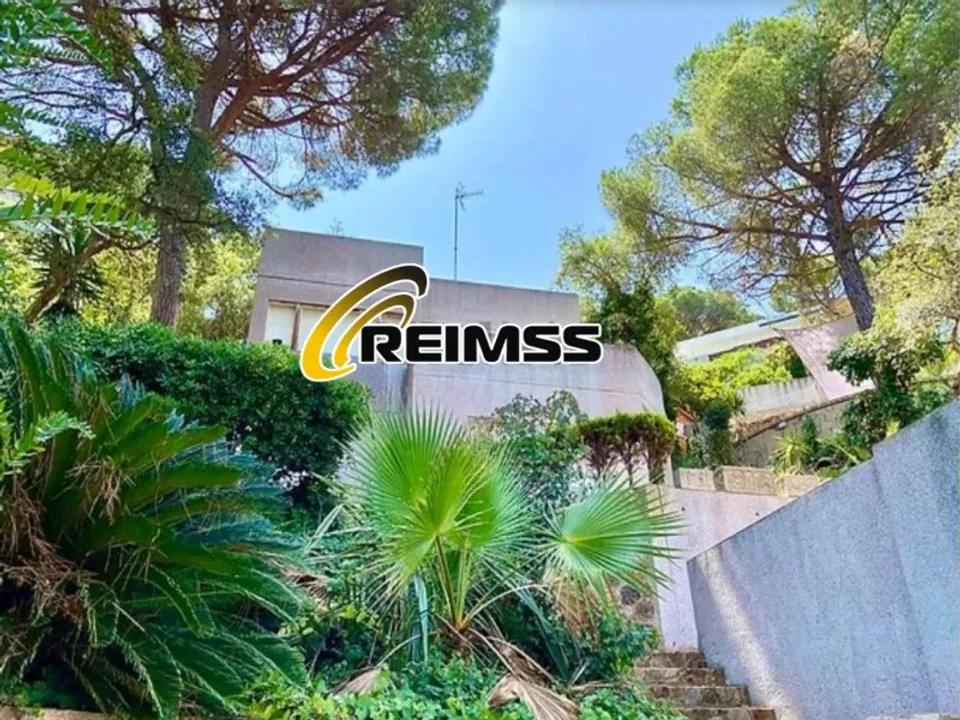 Villa i Canyelles (Ayto Lloret Mar), Gerona - foto 2