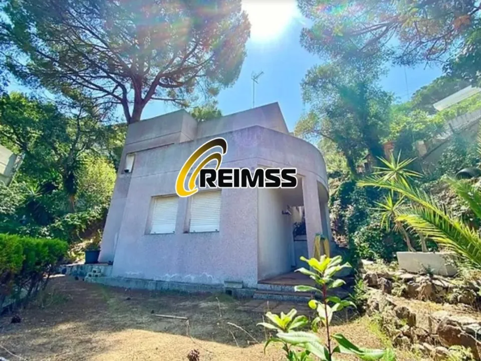 Villa i Canyelles (Ayto Lloret Mar), Gerona - foto 4