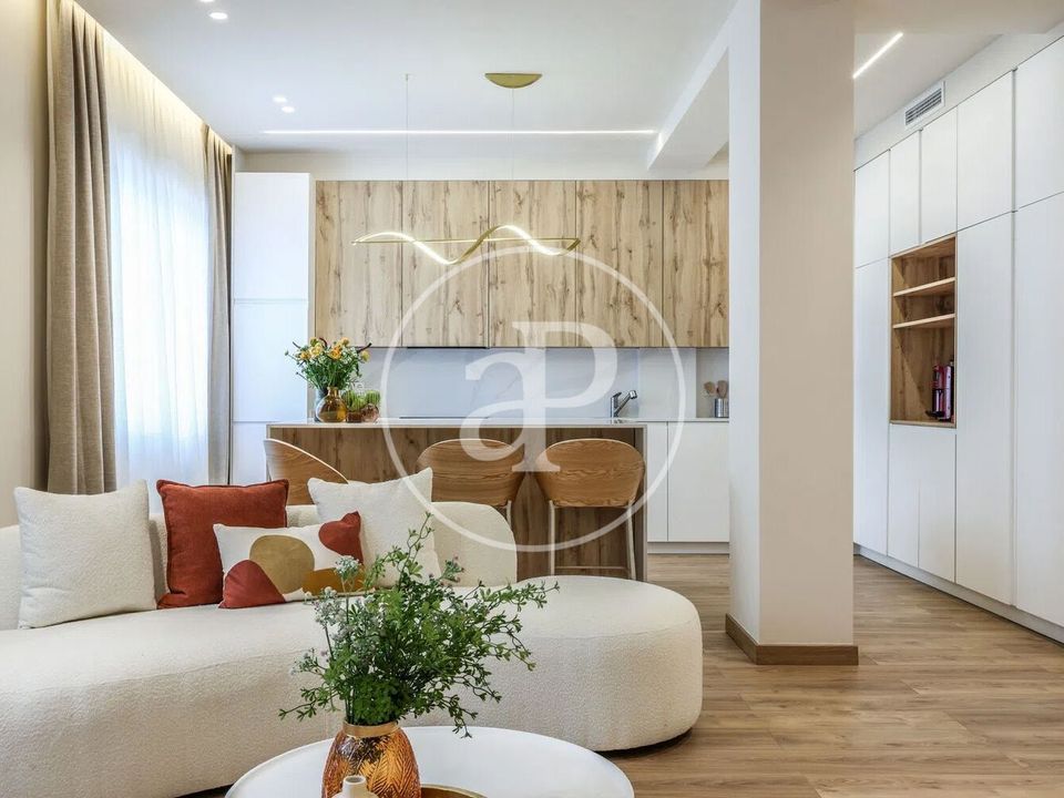 Apartment in Madrid, Madrid - photo 2