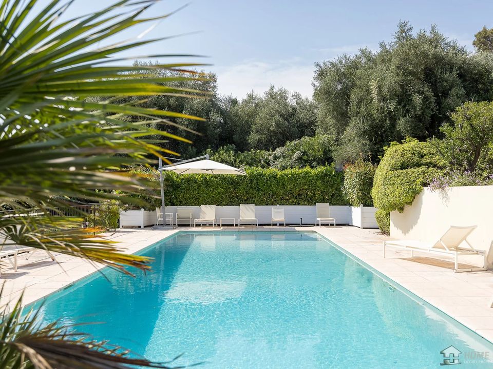 Villa i La Colle-sur-Loup, Alpes-Maritimes - foto 1