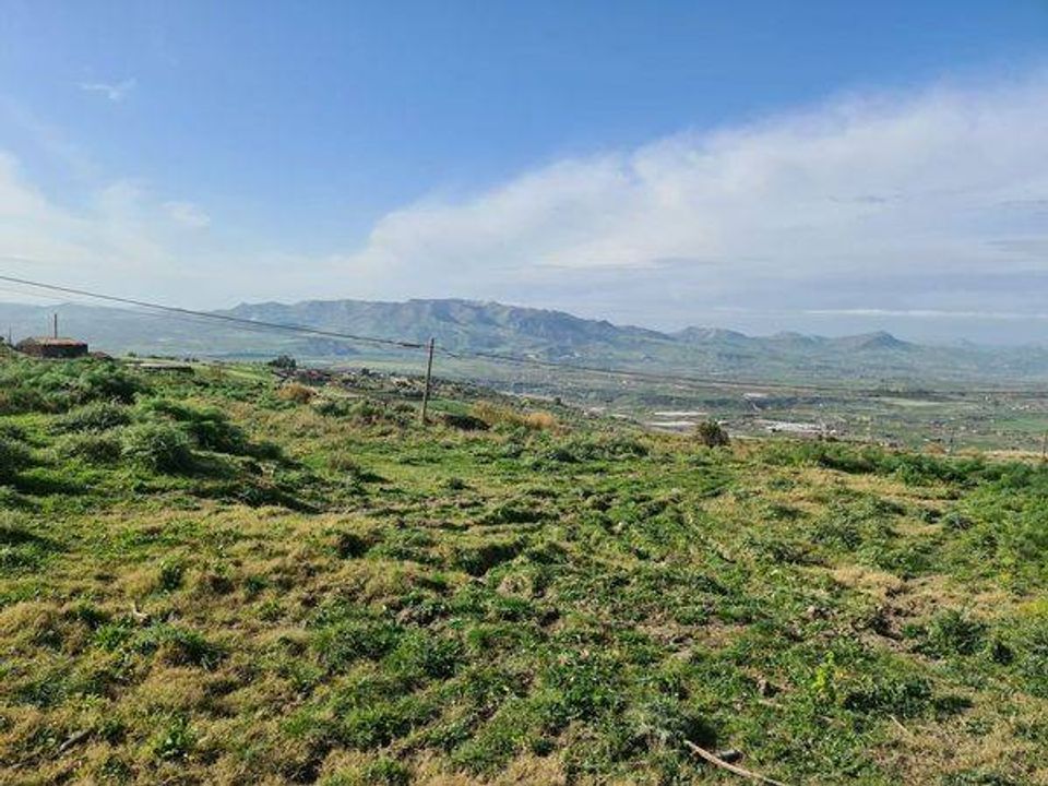 Helårsgrund i Adrano, Catania - foto 2