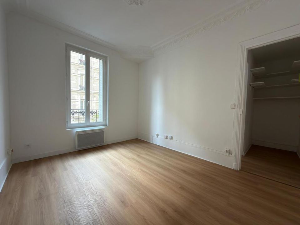 Lejlighed i Suresnes, Hauts-de-Seine - foto 1