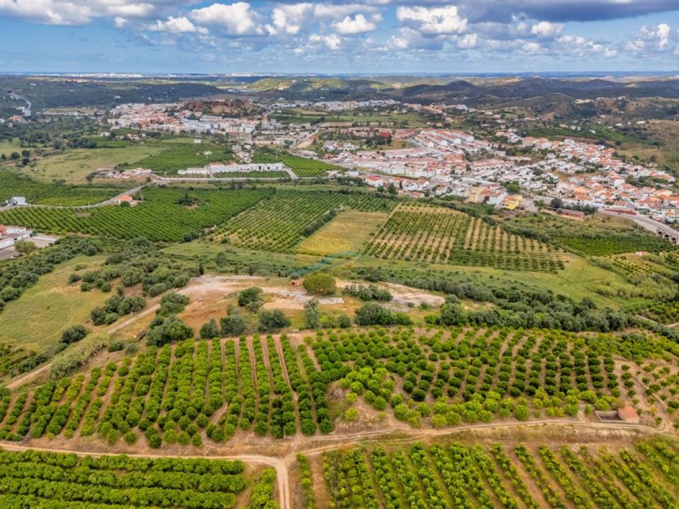 Helårsgrund i Silves, Faro - foto 1