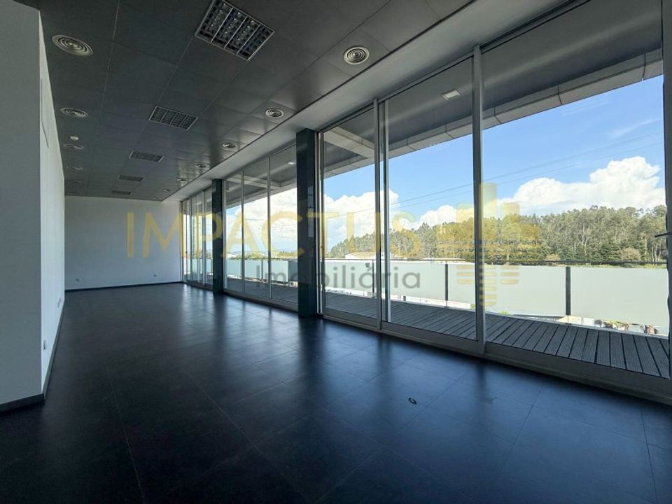 L'establiment comercial a Trofa, Porto - foto 3