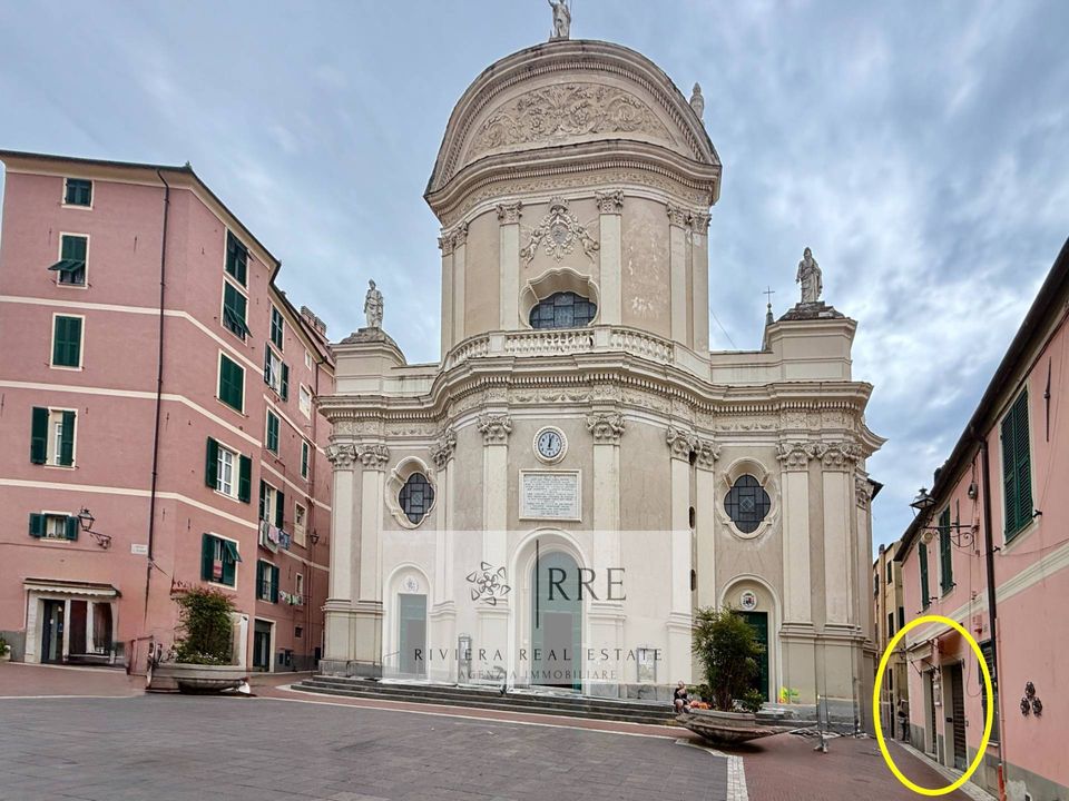 Erhvervsejendom i Imperia, Imperia - foto 1