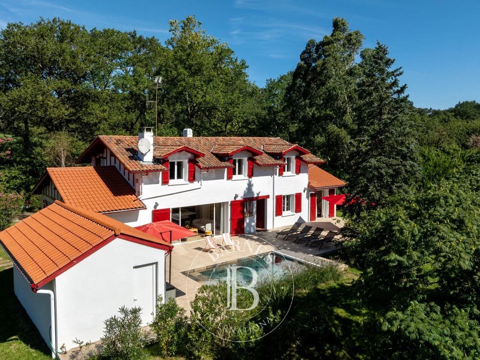 Herregård i Ascain, Pyrenees-Atlantiques - bilde 1
