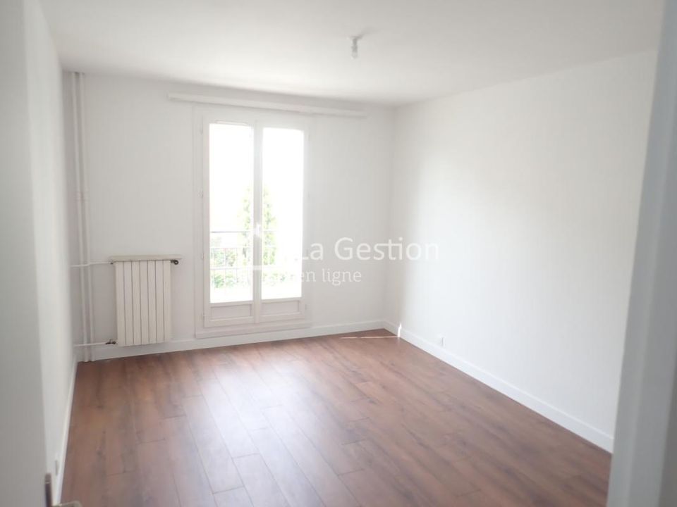 Apartment in Malakoff, Hauts-de-Seine - photo 2