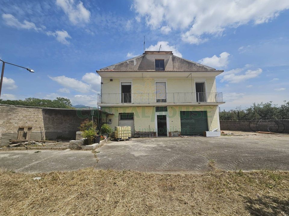 Villa i Pignataro Maggiore, Caserta - foto 1