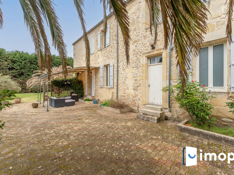 Villa i Saint-Andre-de-Cubzac, Gironde - foto 1