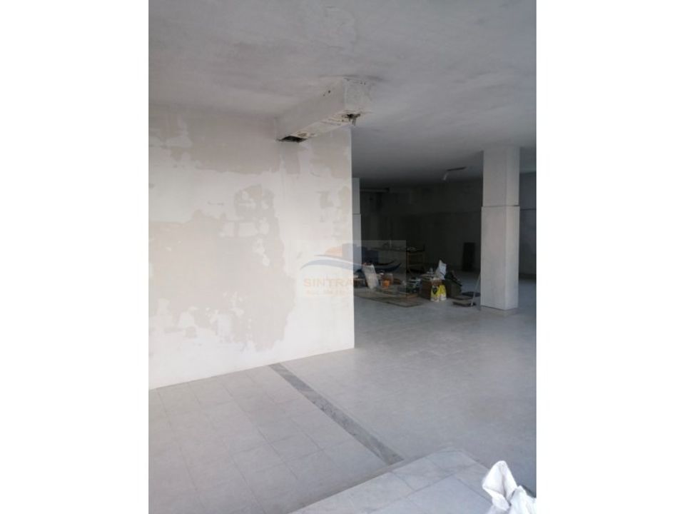 Erhvervsejendom i Amadora, Lisbon - foto 2
