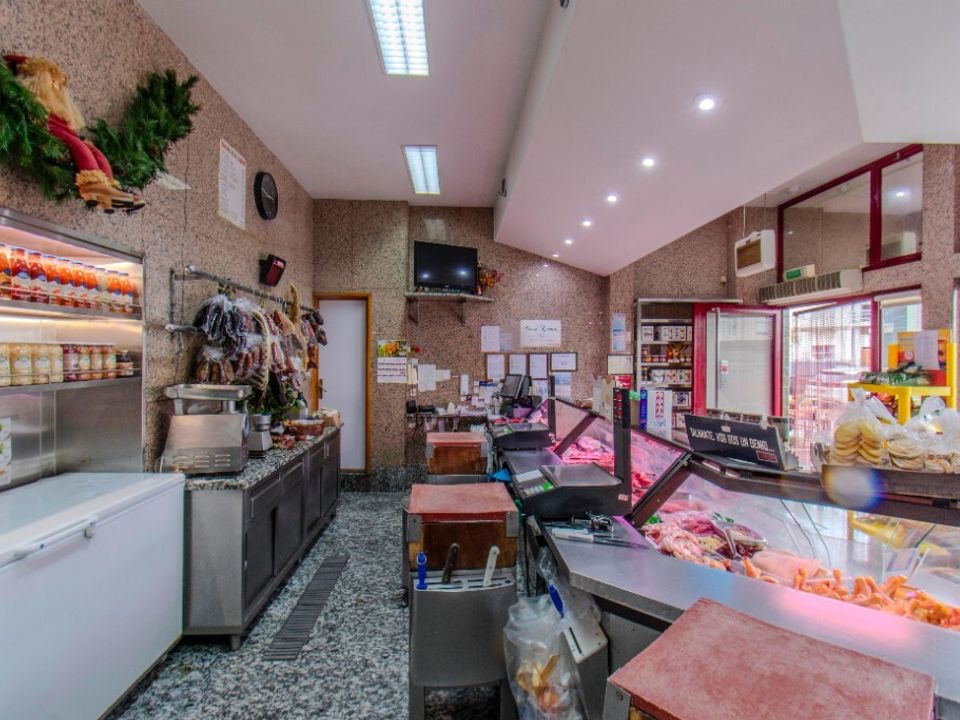 L'establiment comercial a Gondomar, Porto - foto 3