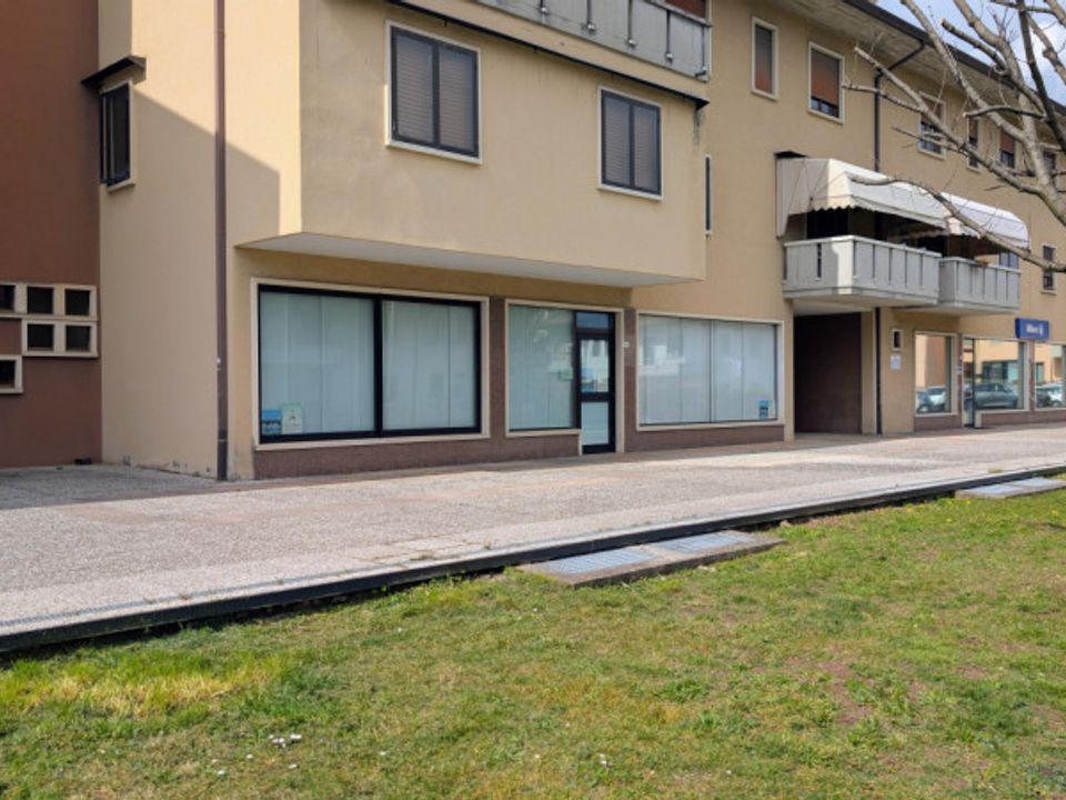 Erhvervsejendom i Thiene, Vicenza - foto 3