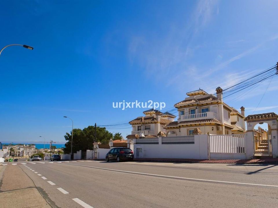 Villa i Torrevieja, Alicante - foto 1