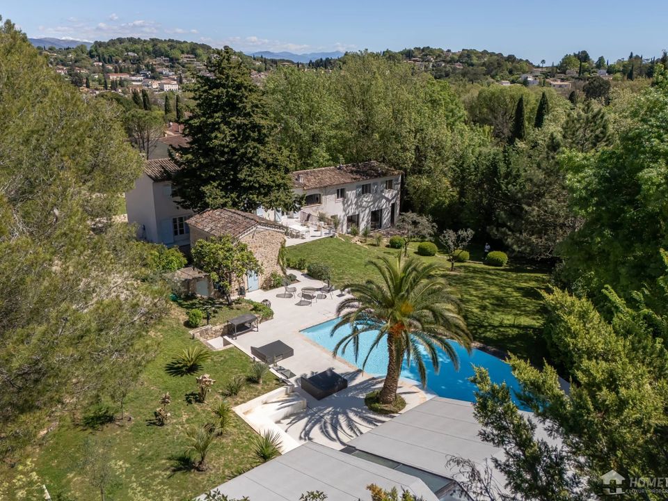 Villa i Valbonne, Alpes-Maritimes - foto 1