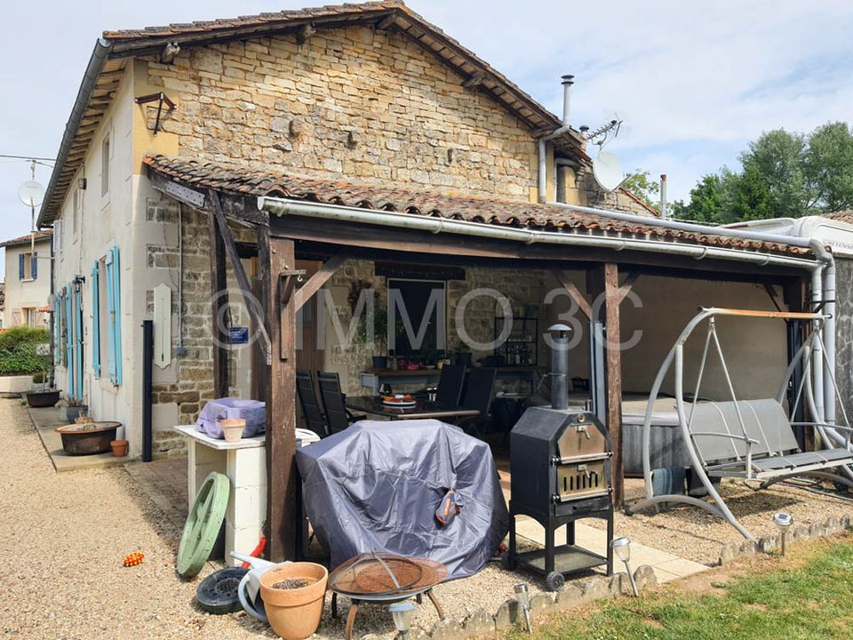 Landejendom i Chef-Boutonne, Deux-Sevres - foto 2