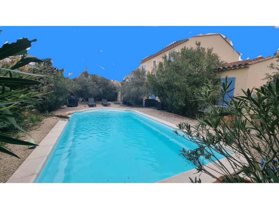 Villa i Cheval-Blanc, Vaucluse - foto 1