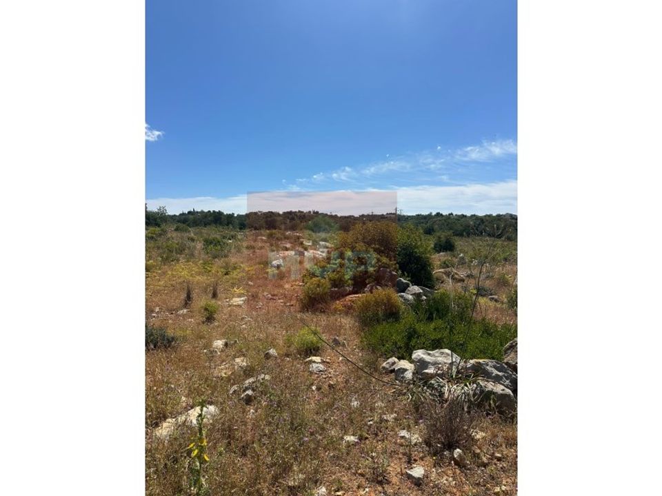 Helårsgrund i Quelfes, Faro - foto 1