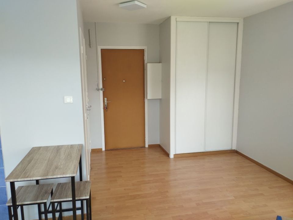 Apartment in Grenoble, Isere - photo 2