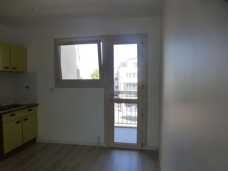 Apartment in Angers, Maine-et-Loire - photo 2