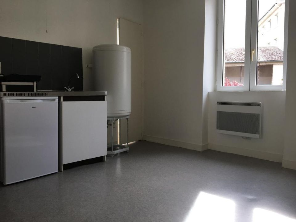 Apartment in Limoges, Haute-Vienne - photo 2
