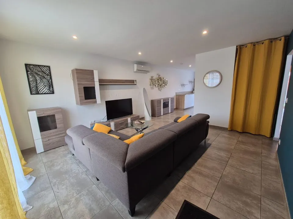 Villa in Pia, Pyrenees-Orientales - photo 1