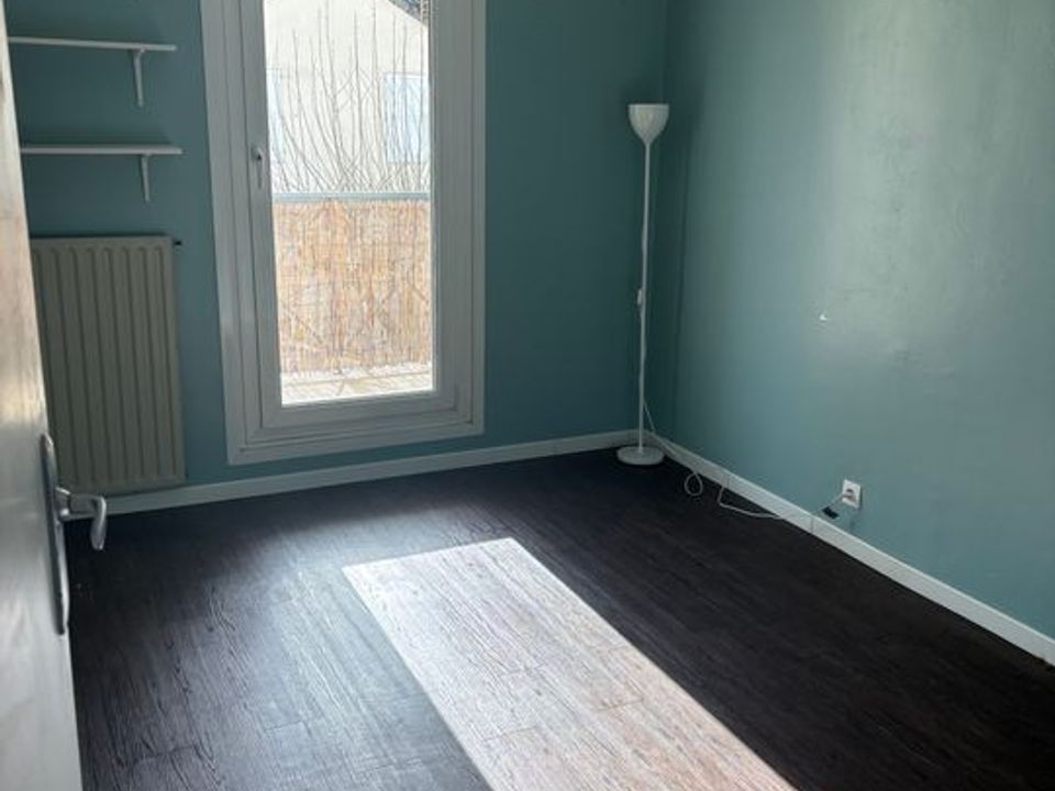 Apartment in Émerainville, Seine-et-Marne - photo 3
