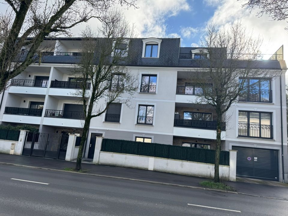 Lejlighed i Noisy-le-Grand, Seine-Saint-Denis - foto 1