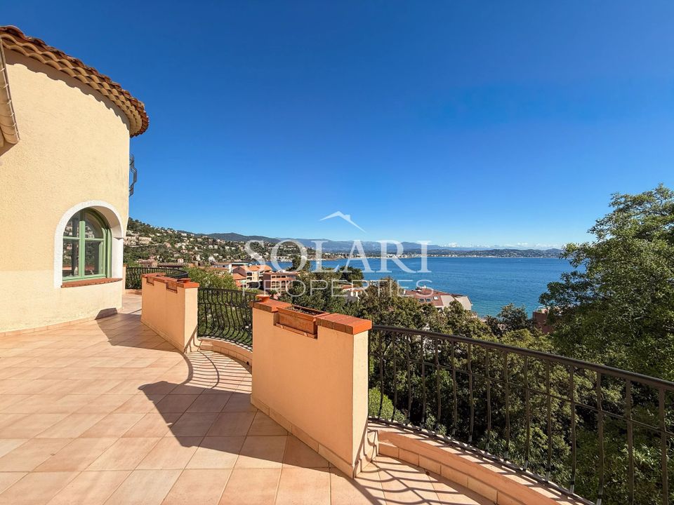 Villa i Theoule-sur-Mer, Alpes-Maritimes - foto 1