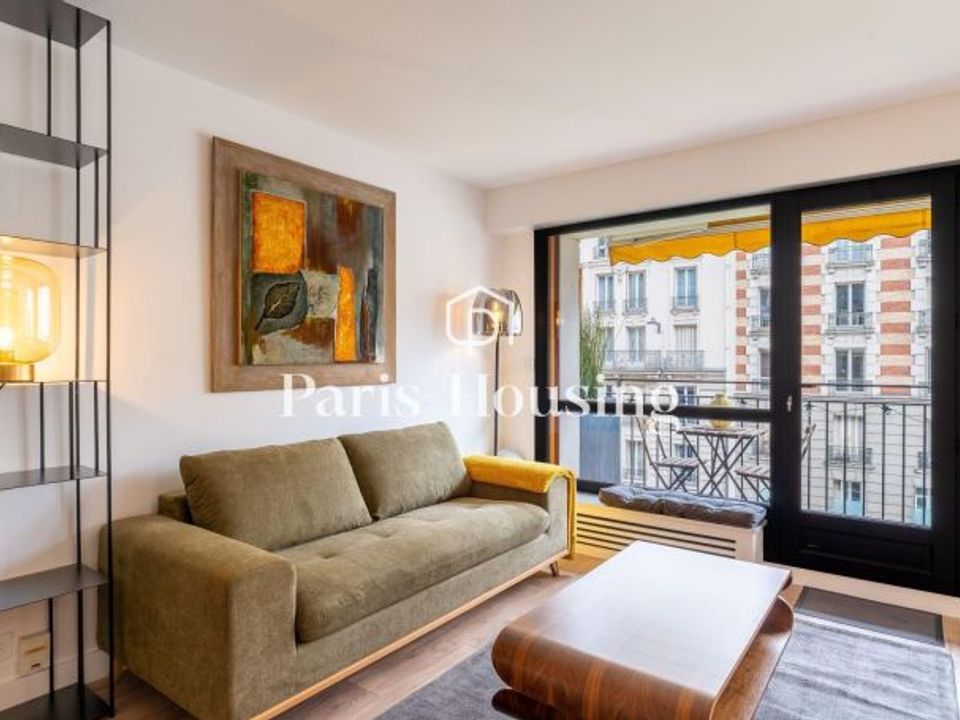 Apartment in Paris, Paris - photo 1