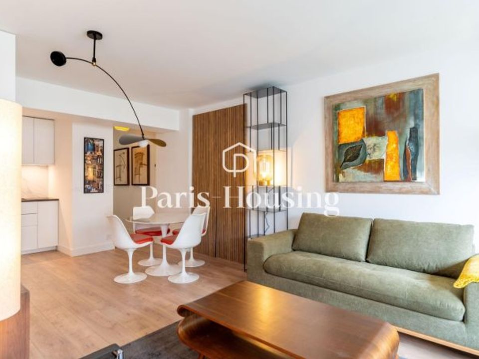 Apartment in Paris, Paris - photo 2