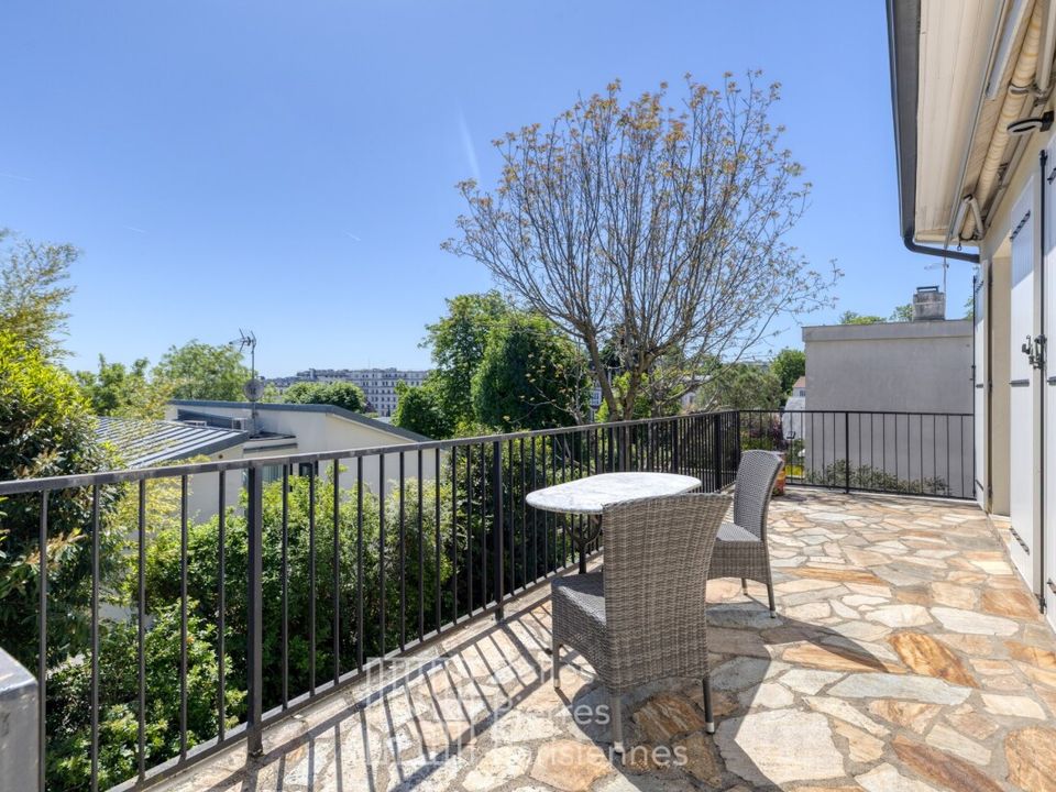 Villa i Suresnes, Hauts-de-Seine - bilde 2