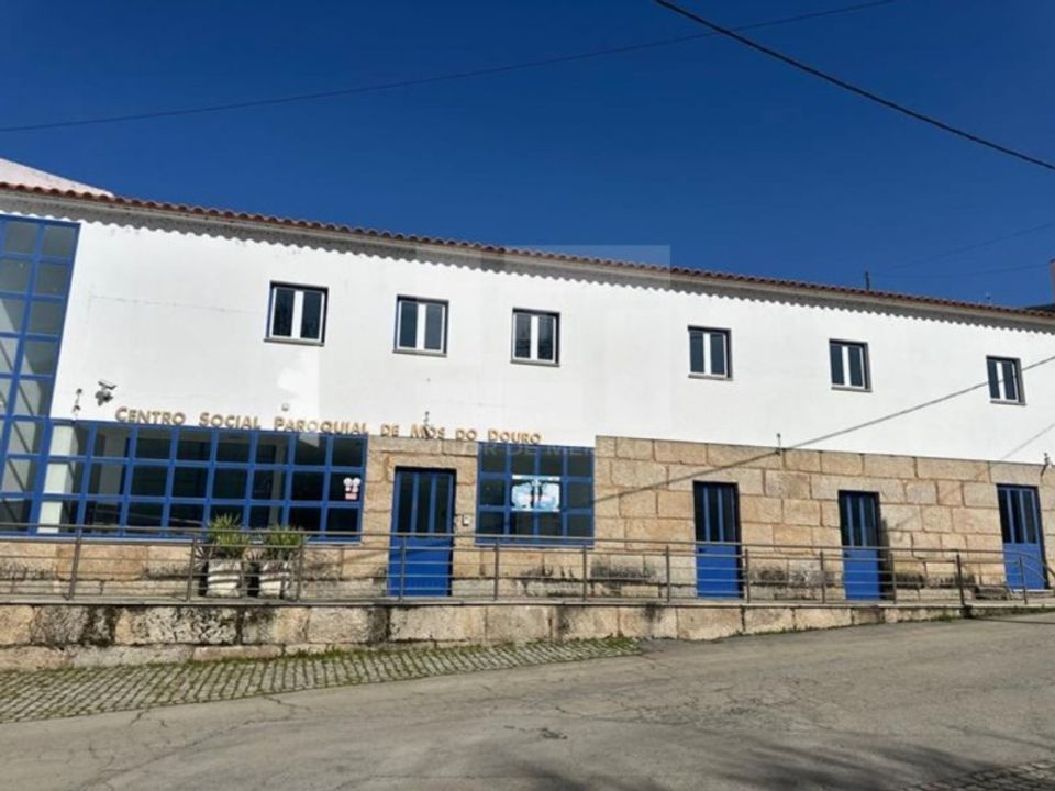 Erhvervsejendom i Vila Nova de Foz Coa, Guarda - foto 1