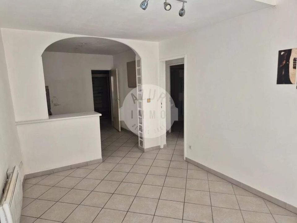 Lejlighed i Roquevaire, Bouches-du-Rhone - foto 1