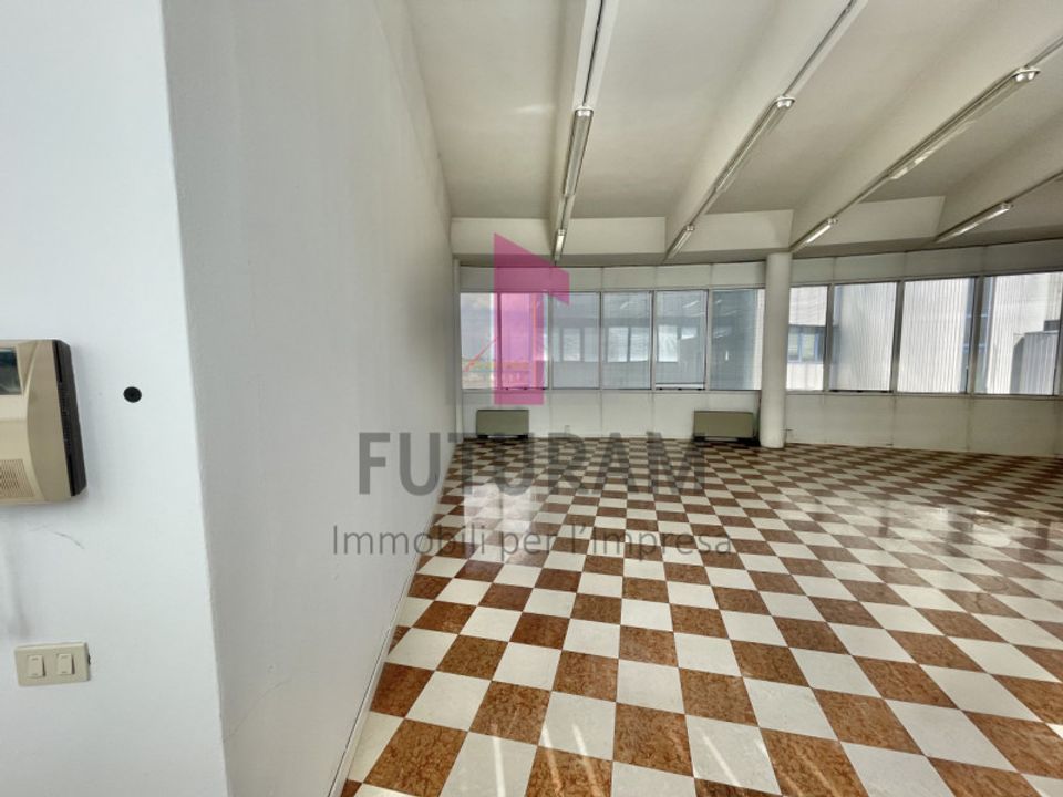 Erhvervsejendom i Vicenza, Vicenza - foto 4