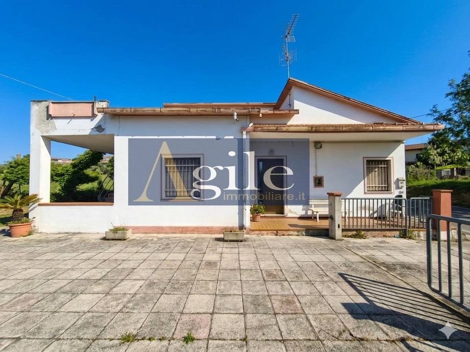 Villa i Nereto, Teramo - foto 1