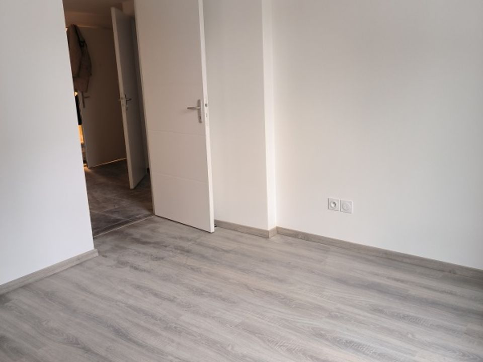 Apartment in Villefranche-sur-Saône, Rhone - photo 4