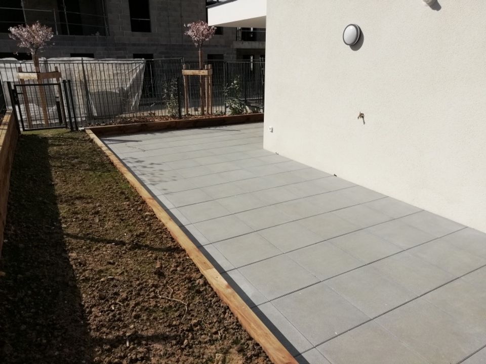 Apartment in Villefranche-sur-Saône, Rhone - photo 3